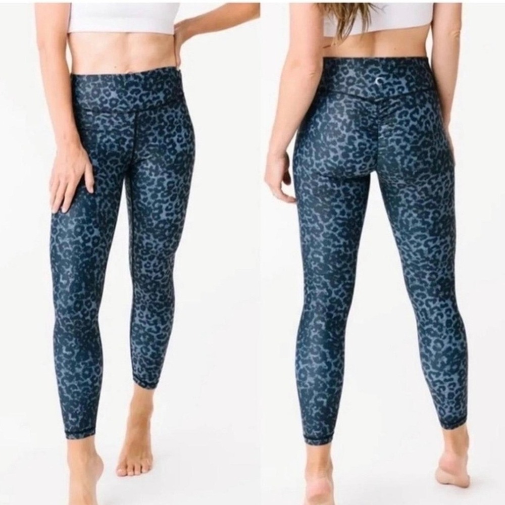 Zyia Active Leggings Womens 2 Blue Black Leopard High Rise Scrunch Butt Active